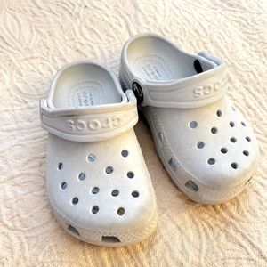 Toddler crocs